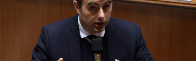 Француска од 1. јануара укинула аутоматске бенефиције бившим премијерима