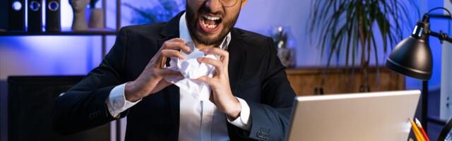 Njegov život se srušio za dan: Pametne naočare i AI oterali čoveka u mentalni slom!