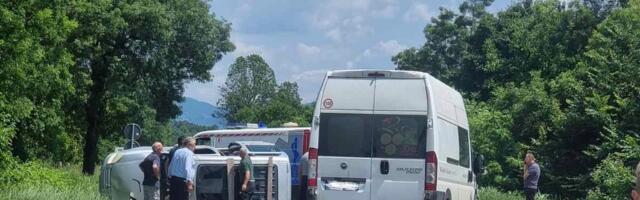 Težak udes na magistrali smrti kod Čačka, sudarili se putničko i teretno vozilo