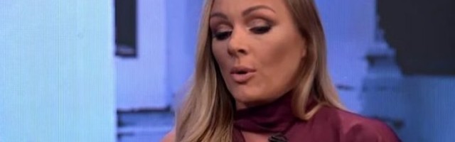 (FOTO) ANABELA POKAZALA LICE BZE ŠMINKE! Usijao se Instagram, komentari samo PLJUŠTE