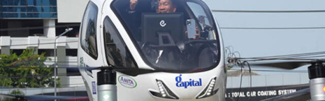 У Кини представ­љени летећи аутомобили