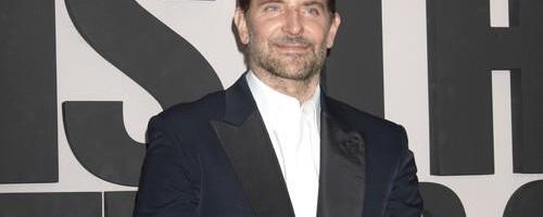 "Izgleda kao trećeplasirani na takmičenju dvojnika Bredlija Kupera" Svi su gledali u nos slavnog glumca kad se pojavio na crvenom tepihu