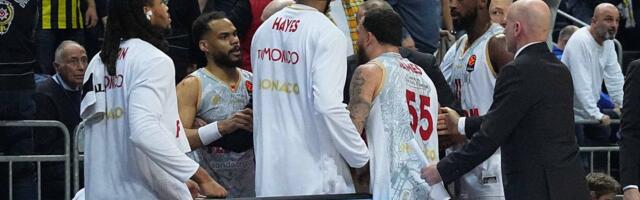 "Sramotno za sve nas!" Majk Džejms se javno posuo pepelom po glavi