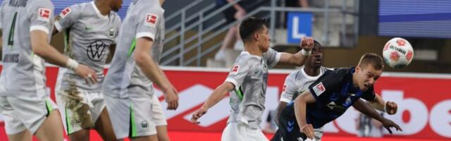 (VIDEO) Volfsburg posle 19 godina ispao iz Bundeslige: Potencijalni reprezentativac Srbije jedan od junaka revanša baraža
