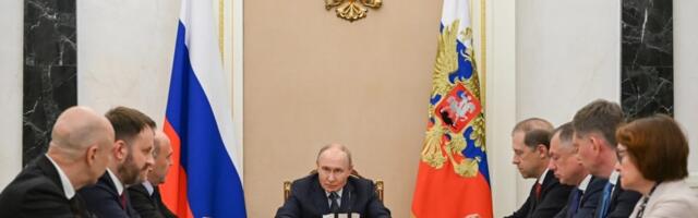 Putin priznao da je rast ruske ekonomije „skroman“, traži od biznismena i državnih kompanija novac
