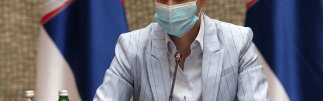 Brnabić: Nikad više ljudi na respiratorima, maske će možda biti obavezne