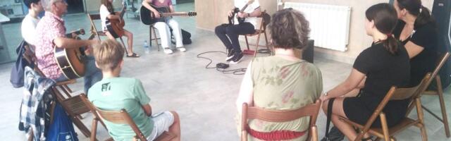 I ove godine “Gitara na 100 načina“ kao jedan od pratećih programa festivala “Karusel“