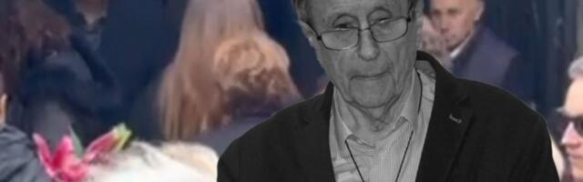 SIN POKOJNOG ZDRAVKA ŠOTRE UTUČEN NA OČEVOJ SAHRANI, RASTAJE SE SA ŽIVOTOM: Potresan prizor na Novom groblju, ova scena razara dušu! (VIDEO)