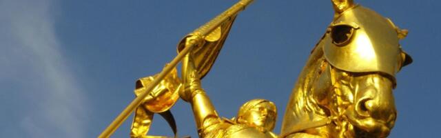 Muškarac ukrao mač sa statue Jovanke Orleanke u Parizu