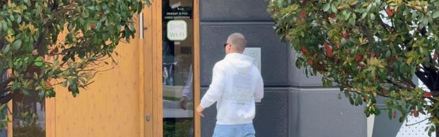 Prve slike budućeg oca: Pevač posle 10 godina ljubavi čeka bebu sa lepom Zoranom, u ovom luksuz žive