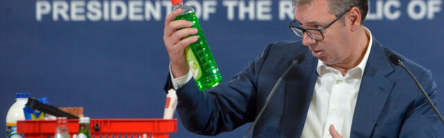 Dvestoto (bukvalno) obraćanje Vučića ove godine: Pokloni, uspesi i starorežimske priče