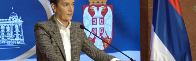 &quot;POSLANIK OPOZICIJE JE PESNICOM UDARIO ŽENU U GLAVU&quot; Brnabić se obraća janovsti: Na snimku se vidi da nosi hladno oružje