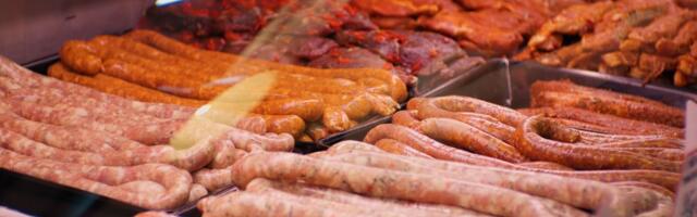 Ko kontroliše cenu mesa? Stručnjak upozorava na nestabilnost tržišta i ugroženost malih proizvođača