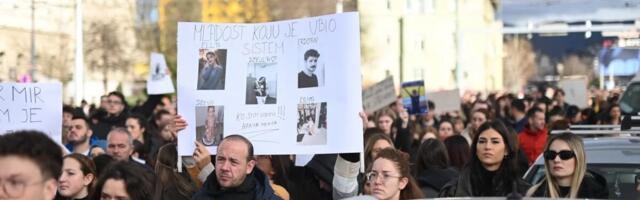 Na protestu u Sarajevu zatražene hitne ostavke i transparentna istraga tramvajske nesreće