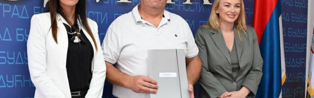 Novi domovi i podrška za devet porodica: Uručeni ugovori za stambeno zbrinjavanje u Jagodini