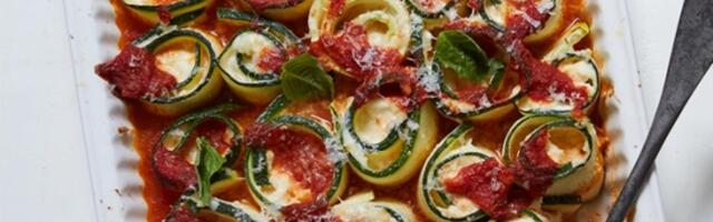 Pečene spirale od tikvica sa mozzarella sirom