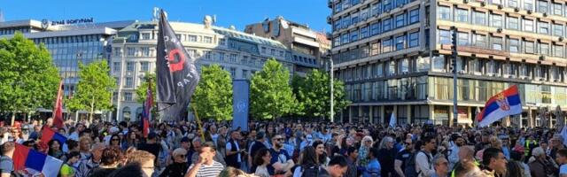 Zborovi se okupili: Protiv "Ćacilenda" i okupacije Pionirskog parka (FOTO/VIDEO)