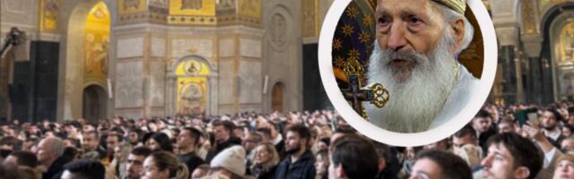 U OVIM TRENCUMA NE SMETE NIKAKO NAPUŠTATI CRKVU, ČAK I DA MORATE: Patrijarh Pavle o velikom grehu koji vernici iz neznanja prave