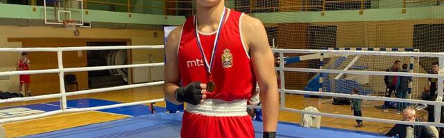 Dominacija bez premca: Gordan Kralik juniorski prvak Srbije u boksu