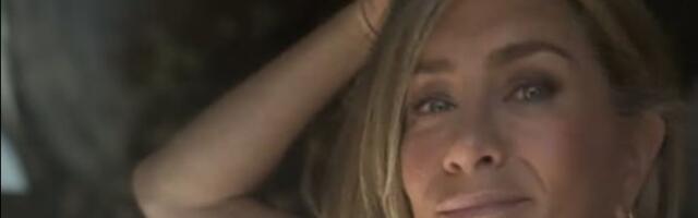 Dženifer Aniston nije mogla da sakrije emocije: Čula uvodnu špicu "Prijatelja" pa se emotivno slomila