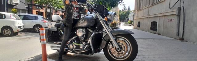 BESPLATAN PARKING mesta za MOTOCIKLE i kod Doma omladine (FOTO)