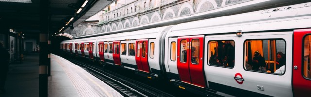 Londonska železnica se izvinila zbog pozdrava „dame i gospodo“