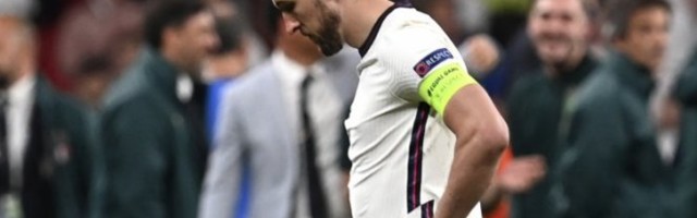 KEJN UTUČEN POSLE PENALA! Nije bila naša noć! Boli, boleće neko vreme...