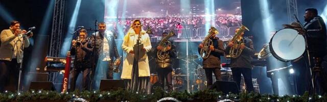 Doček Nove godine u Leskovcu - koncert, vatromet i besplatno piće i pljeskavice
