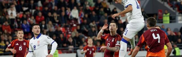 Isti dres, isti udarac, isto prezime – samo drugi rukopis 27 godina kasnije (VIDEO)