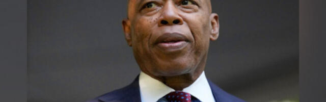 Градоначелник Њујорка најавио ново спомен-обележје жртвама Холокауста у Квинсу