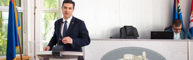 Tačno 12 godina posle Vučićevog Feketića, gradonačelnik Niša imao svoj – iz policije kažu „desilo se“