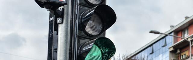 U planu postavljanje semafora kod Doma zdravlja i na bulevaru na Panteleju, kao i izgradnja 4 nova kružna toka