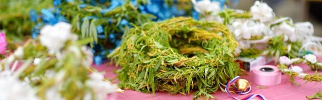 Danas pravoslavni vernici proslavljaju Vrbicu, praznik dece, cveća i zvončića