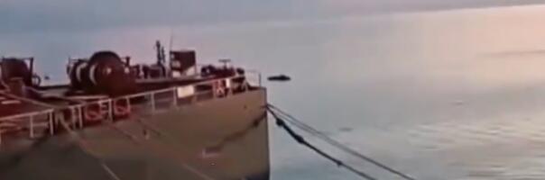 DRAMA U CRNOM MORU! Napadnuta tri tankera ruske "flote iz senke" u blizini turske obale (VIDEO)