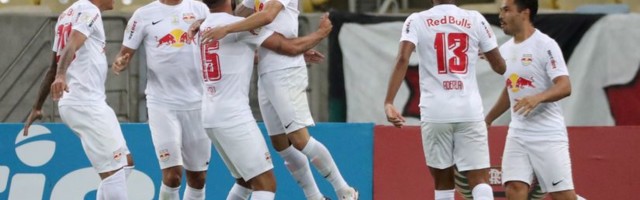 Bikovi beže iz opasne zone, Koritiba tone