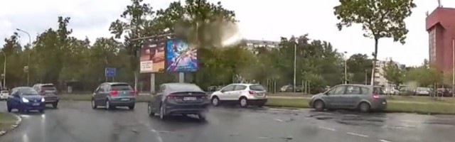 Legenda kružnog toka - sad smo zaista videli sve od beogradskih vozača