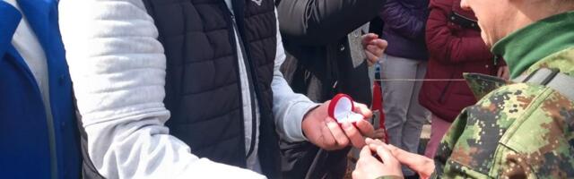 Veridba na dan zakletve: Tamara prvo položila zakletvu a onda je dečko zaprosio