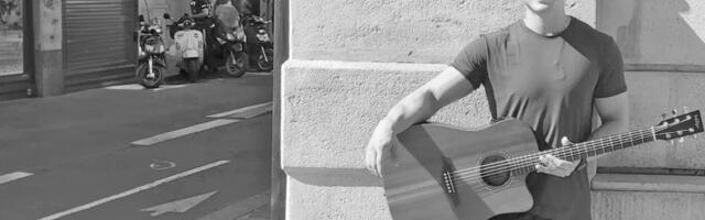 Bizarna smrt poznatog pevača! Umro od strujnog udara nakon što ga je zagrlio obožavatelj u mokroj majici