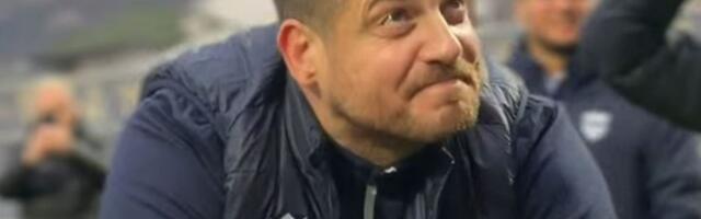 Hit u Novom Pazaru: Nenad Lalatović se klanjao navijačima, pevao s njima, oni mu uzvratili da je "silovao OFK"
