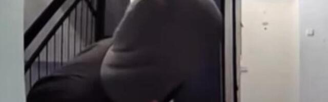 SNIMAK NAORUŽANOG LOPOVA LEDI KRV U ŽILAMA! Scena iz zgrade na Novom Beogradu će vas zaprepastiti! (VIDEO)