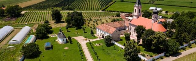Na pola sata od Beograda nalazi se manastir koji vernici ne zaobilaze: Veruje se da leči najteže boljke