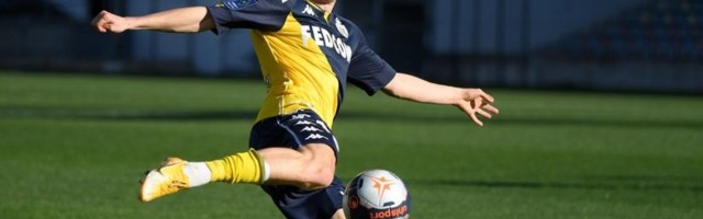 Monako ne može da stane: Goleada u Nimu, Golovin nosi loptu kući (VIDEO)