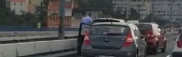 Lančani udes kod Geneksa: Povređene dve osobe