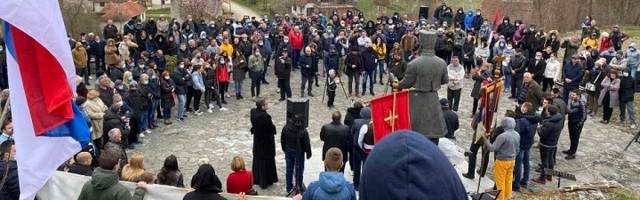 "RUDNIK NEĆE PROĆI" Protest meštana Dobrinje (VIDEO)