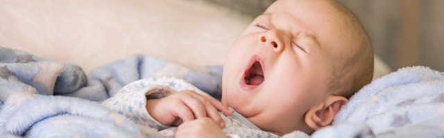 Kada je vreme da beba prespava noć i kako da joj pomognem?