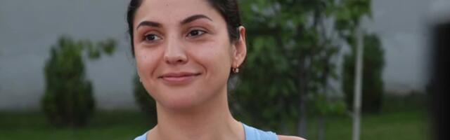 "Ne kupujem odeću kod šanera!" Nadica Ademov se pojavila nenašminkana, sa longetom, u Luj Viton papučama
