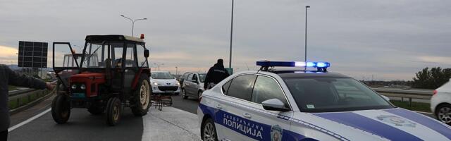 Poljoprivrednik povređen na blokadi puta