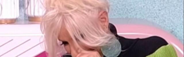 Naša pevačica uhvatila muža u krevetu sa drugom, onda se desio ŠOK: “Nikada neću zaboraviti”