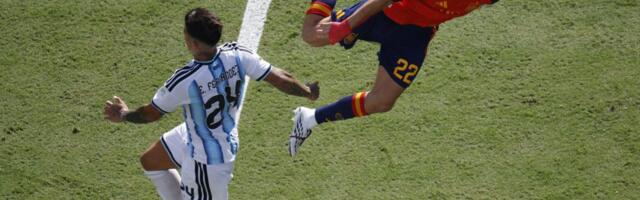 Drama u 90+3: Vinčić isključio Enca Fernandeza, Argentina sa desetoricom u produžecima finala (FOTO)
