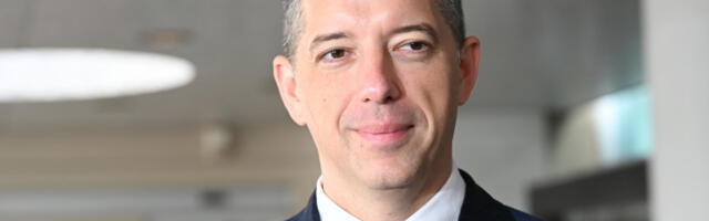Ђурић честитао Милибанду: Радујем се наставку сарадње и унапређењу односа
